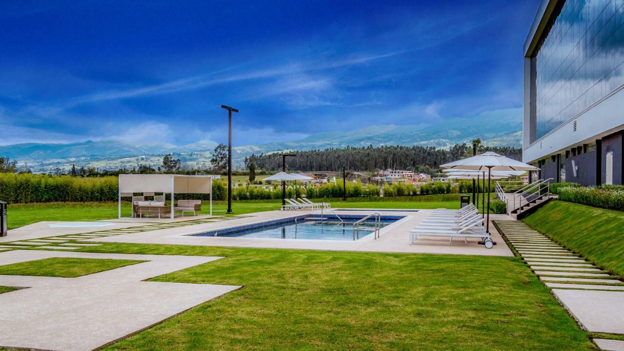 Eb Hotel By Eurobuilding Quito Airport Tababela Exterior photo